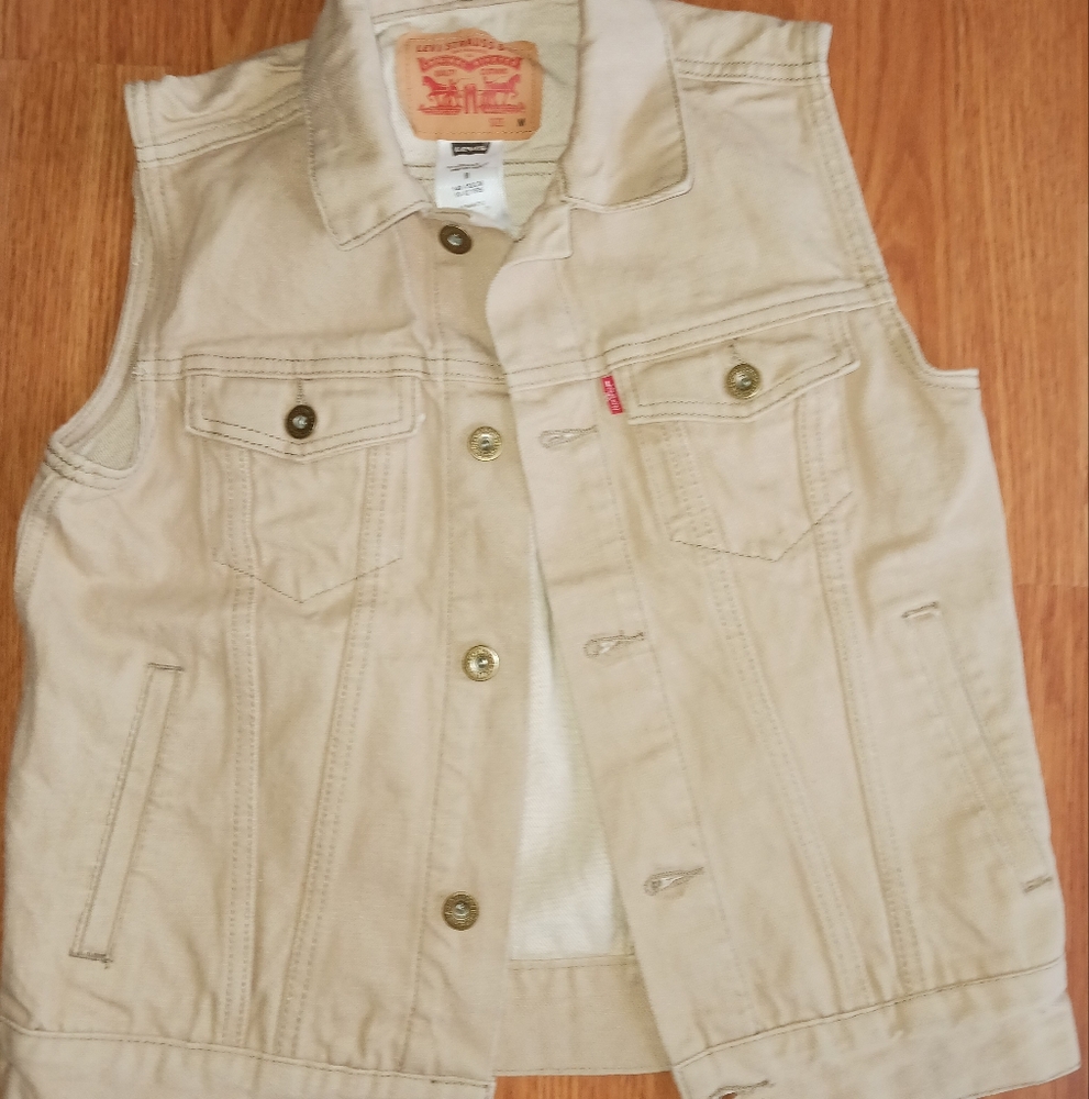 Levi Youth Size 10-12  Denton Tan Vest